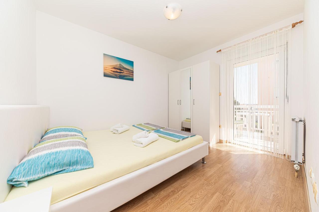 Apartments Jelena Kaštela Zewnętrze zdjęcie
