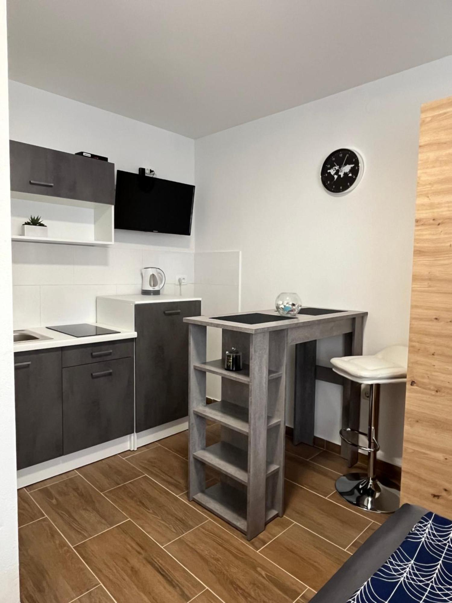 Apartments Jelena Kaštela Zewnętrze zdjęcie